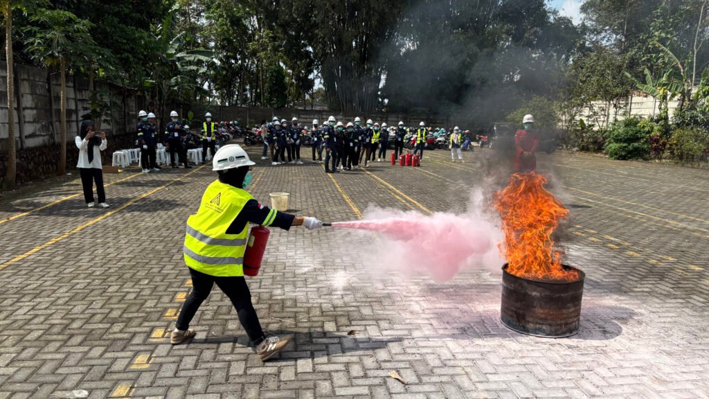 Petugas Peran Kebakaran Kelas D