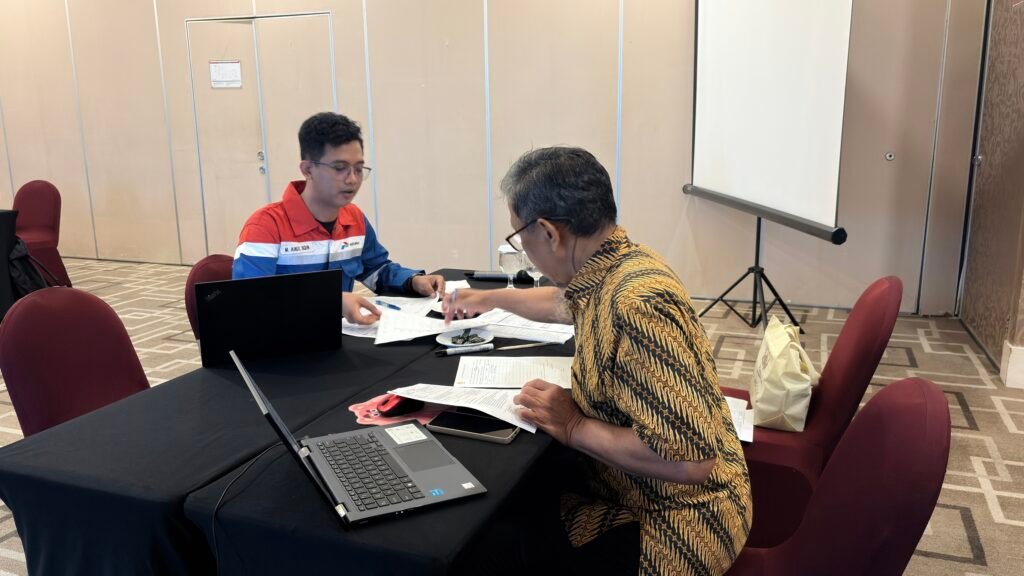 Operator Pengujian BBM Penerbangan